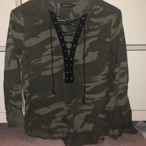 Express Camp Lace Up top - Picture 1 of 1